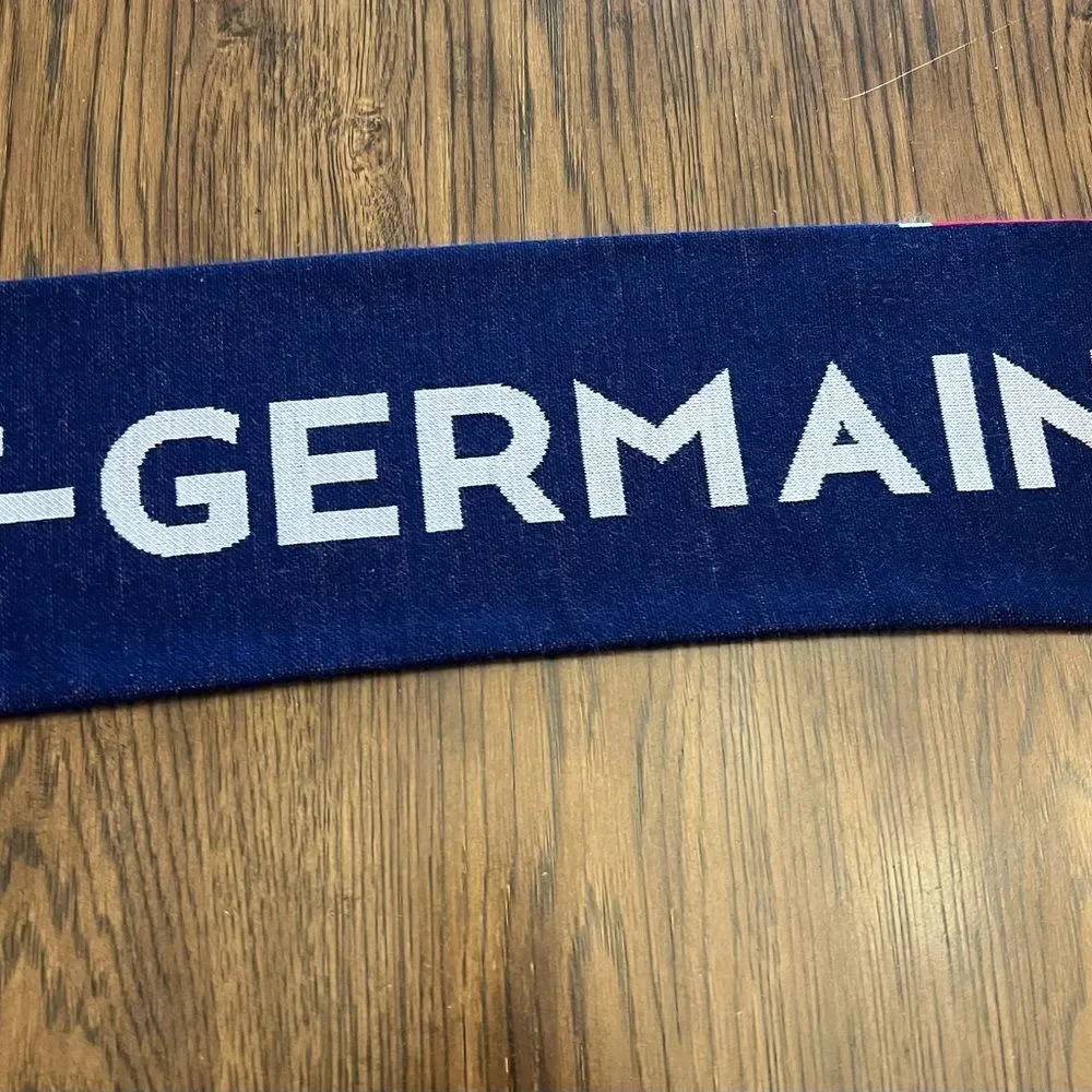 Paris Saint-Germain Scarf we are Football.